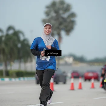 Runner Photo 7556001