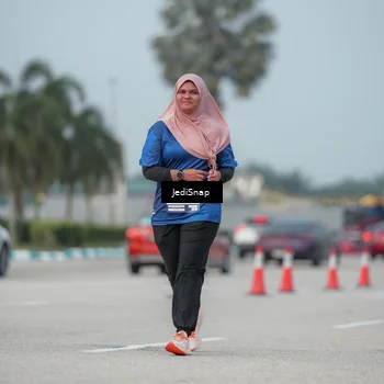 Runner Photo 7556011