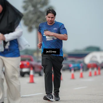 Runner Photo 7556024