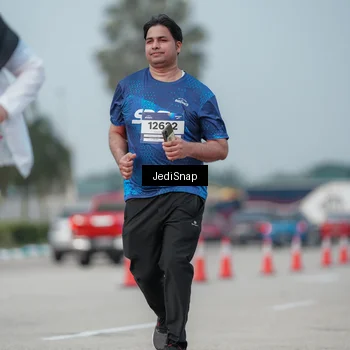 Runner Photo 7556039