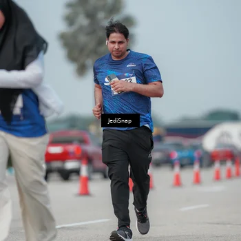 Runner Photo 7556047