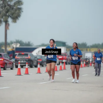 Runner Photo 7556057