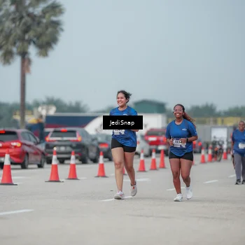 Runner Photo 7556059