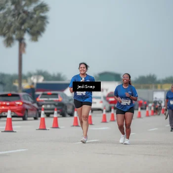 Runner Photo 7556060