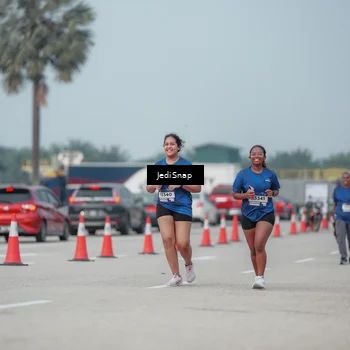 Runner Photo 7556064
