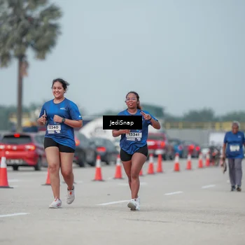 Runner Photo 7556067