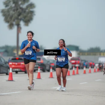 Runner Photo 7556069