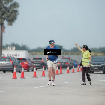 Runner Photo 7556086