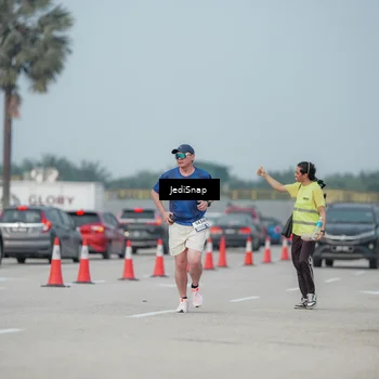 Runner Photo 7556090