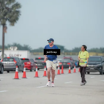 Runner Photo 7556091