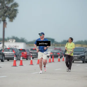 Runner Photo 7556093