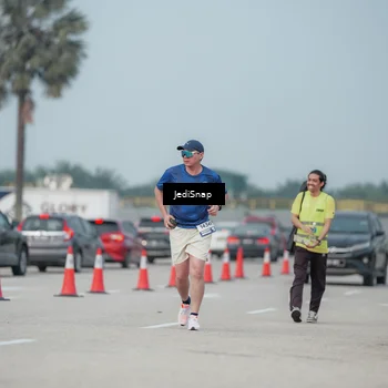 Runner Photo 7556094
