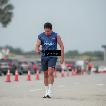 Runner Photo 7556099