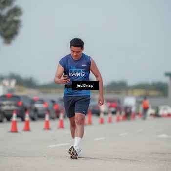 Runner Photo 7556100