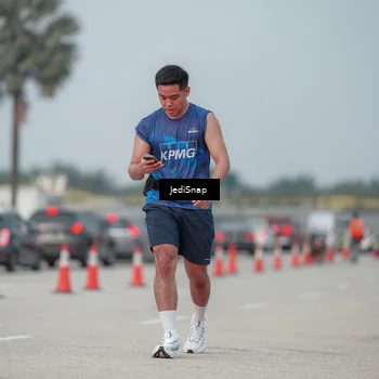 Runner Photo 7556105