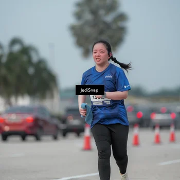 Runner Photo 7556111