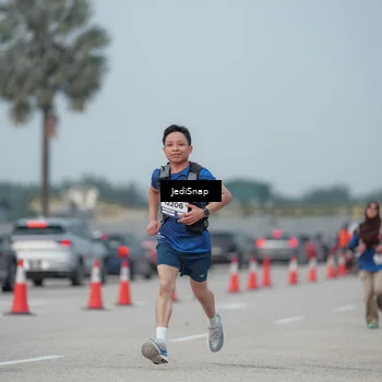 Runner Photo 7556115