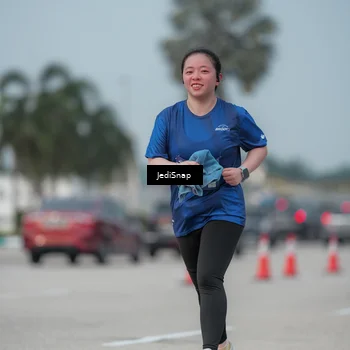 Runner Photo 7556117