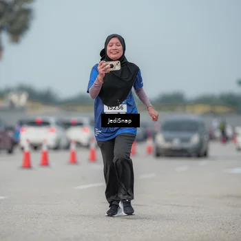 Runner Photo 7556153