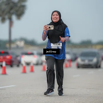 Runner Photo 7556160