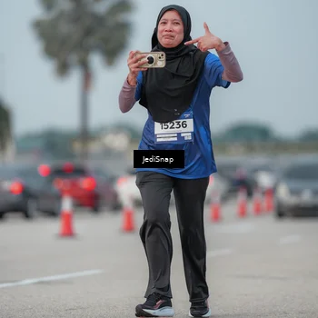 Runner Photo 7556162