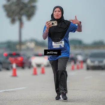 Runner Photo 7556164