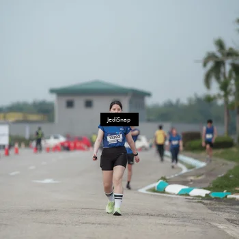 Runner Photo 7556172
