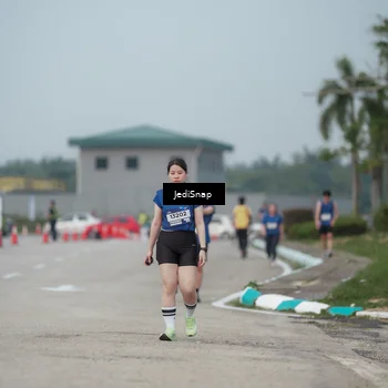 Runner Photo 7556173