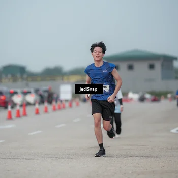 Runner Photo 7556190