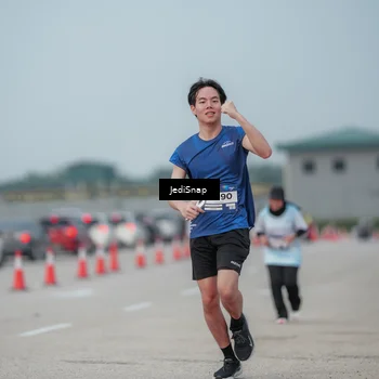 Runner Photo 7556198