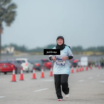 Runner Photo 7556210