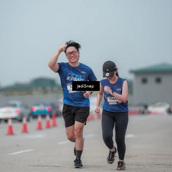Runner Photo 7556236