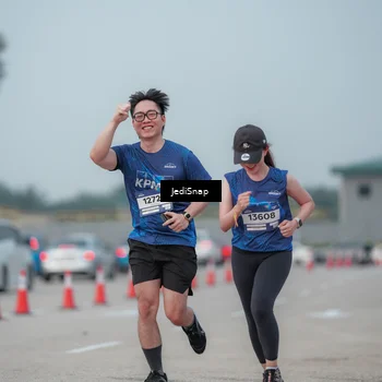 Runner Photo 7556243