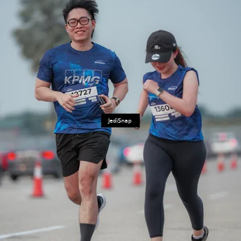 Runner Photo 7556249