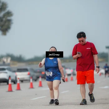 Runner Photo 7556253