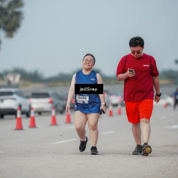Runner Photo 7556257