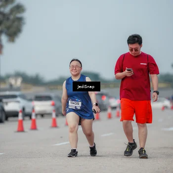 Runner Photo 7556258