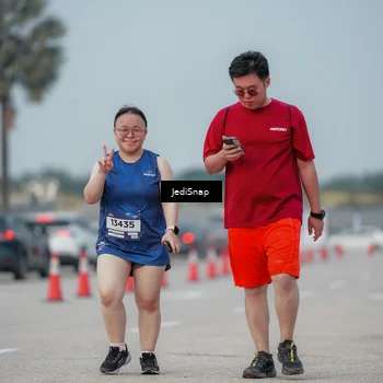 Runner Photo 7556267