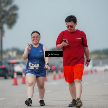 Runner Photo 7556268