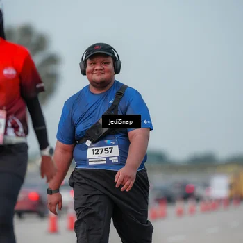 Runner Photo 7556277
