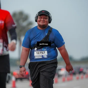 Runner Photo 7556280