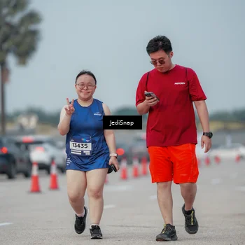 Runner Photo 7556292