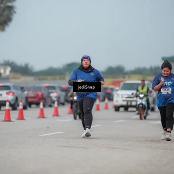 Runner Photo 7556296