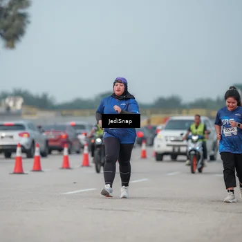 Runner Photo 7556299