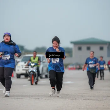 Runner Photo 7556303