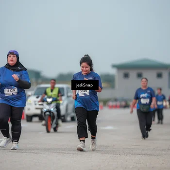 Runner Photo 7556305