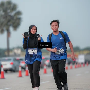 Runner Photo 7556338