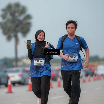 Runner Photo 7556339