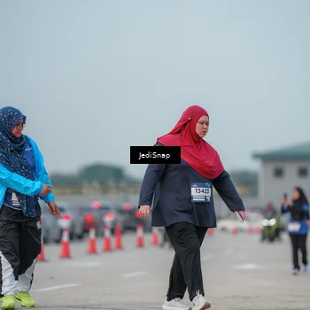 Runner Photo 7556341