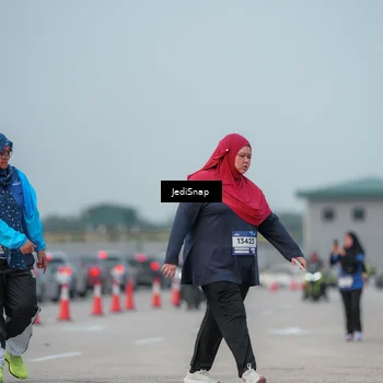 Runner Photo 7556343